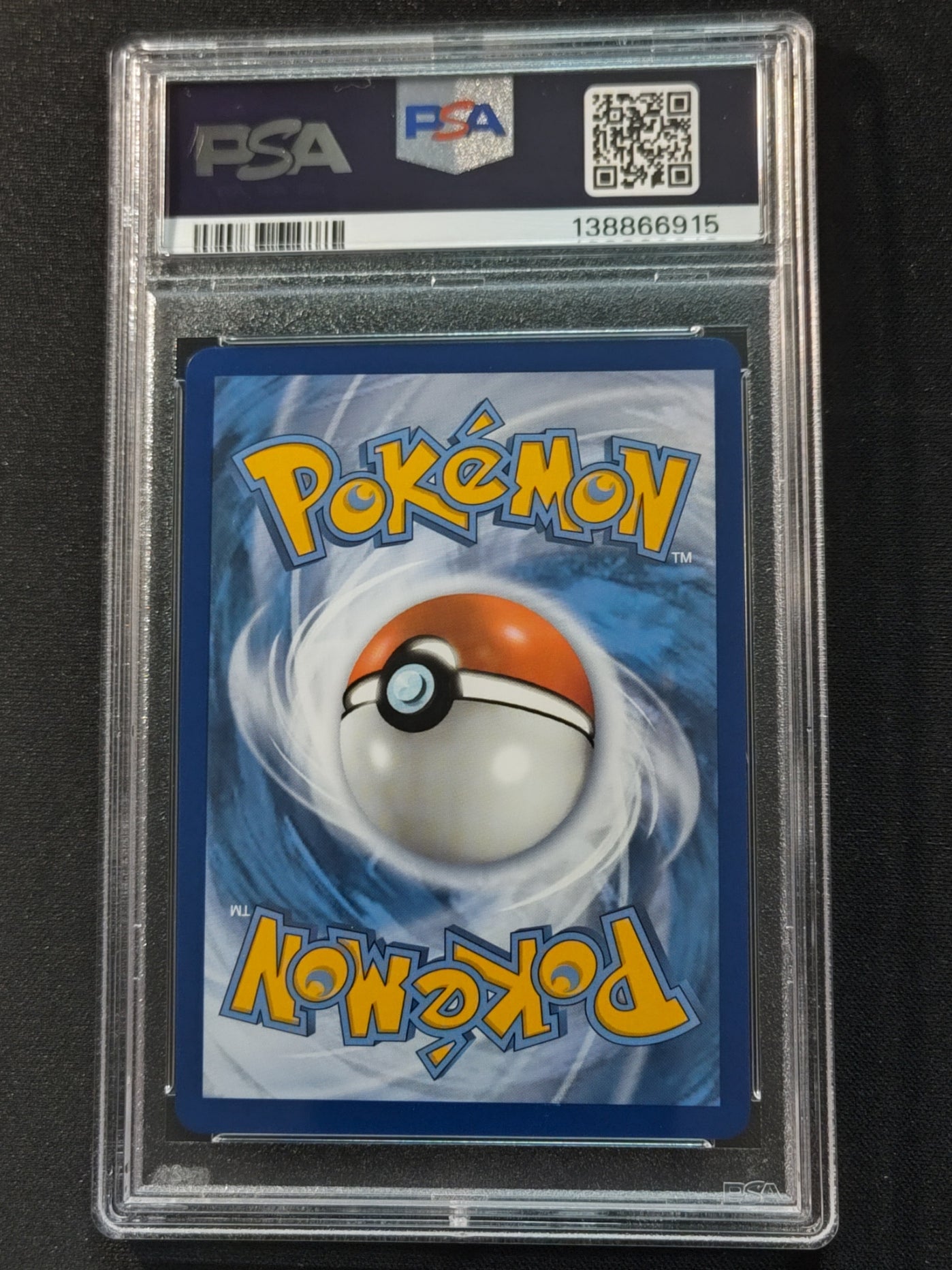 Dragonite V 192/203 Sword & Shield Evolving Skies PSA 9