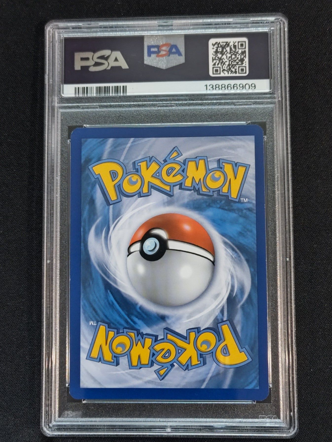 Rayquaza EX 104/108 Roaring Skies PSA 8