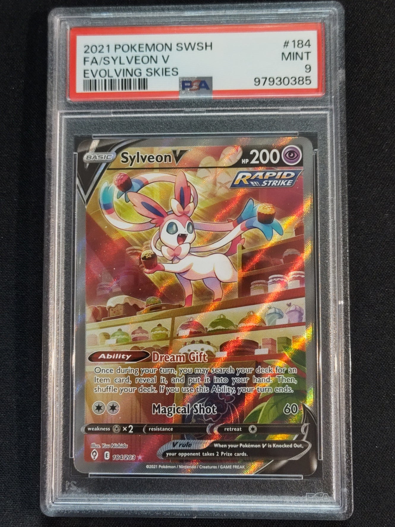Sylveon V 184/203 Sword & Shield Evolving Skies PSA 9