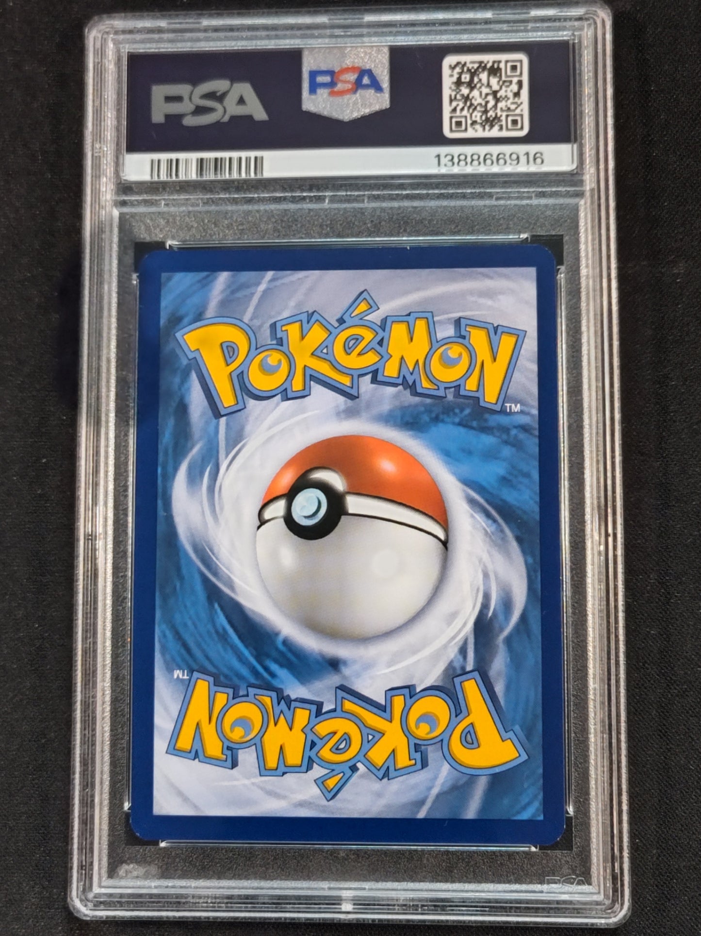 M Rayquaza EX 61/108 Roaring Skies PSA 8